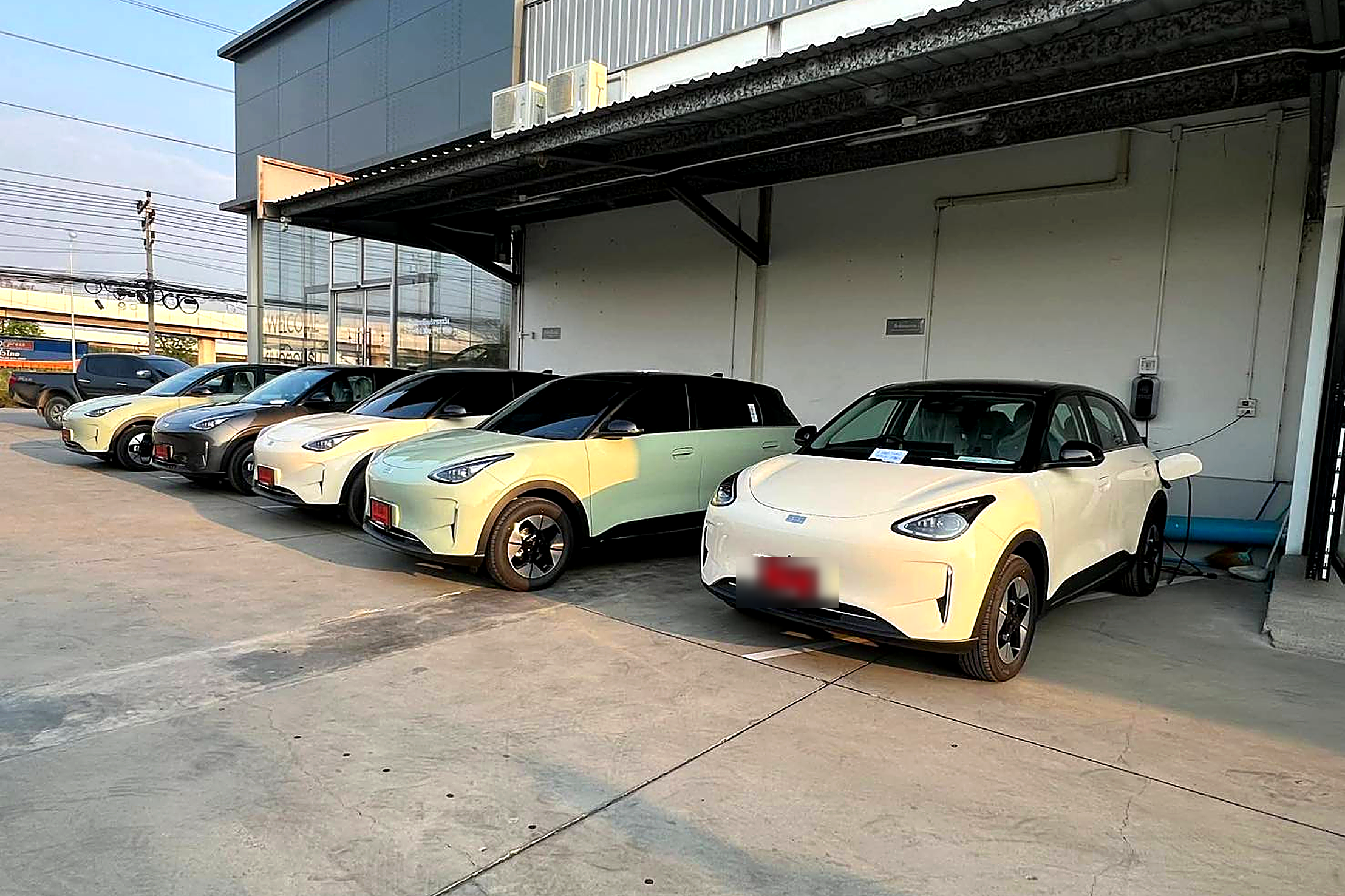 Geely EX2 Farbpalette in Thailand