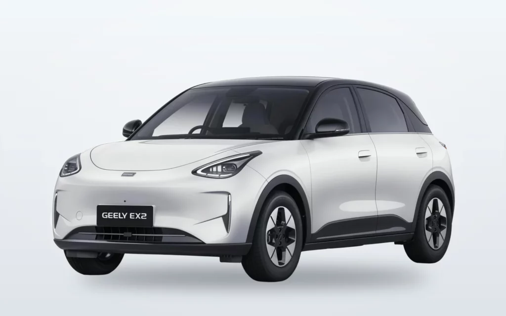 Geely EX2 Elektroauto in Weiss, Frontansicht, freigestellt – Thailand